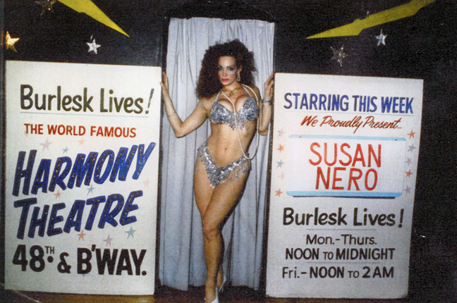 Sue Nero at the Harmony Burlesk